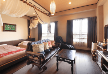 アンダリゾート伊豆高原のバリの雰囲気が表現された個室の画像